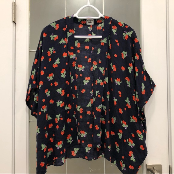 Aritzia Sunday Best kimono - Picture 4 of 10